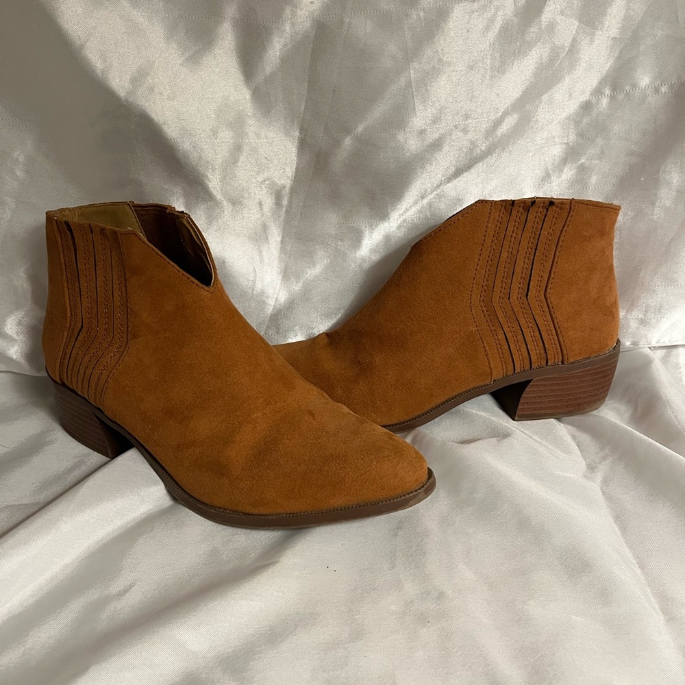 Women's Tan Ankle Boots